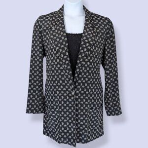 V. Liz Claiborne Long Pattern Top
